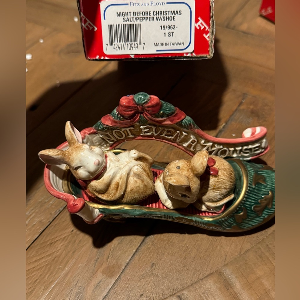Night before Christmas Salt and pepper shakers Fitz and Floyd plate